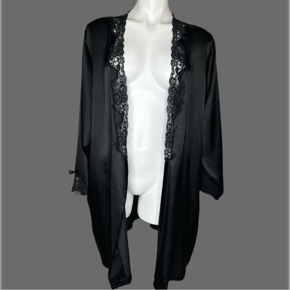 Vintage Cacique 90s Silky Black Mini Laced Robe or Open Cardigan Size Medium - Picture 1 of 6